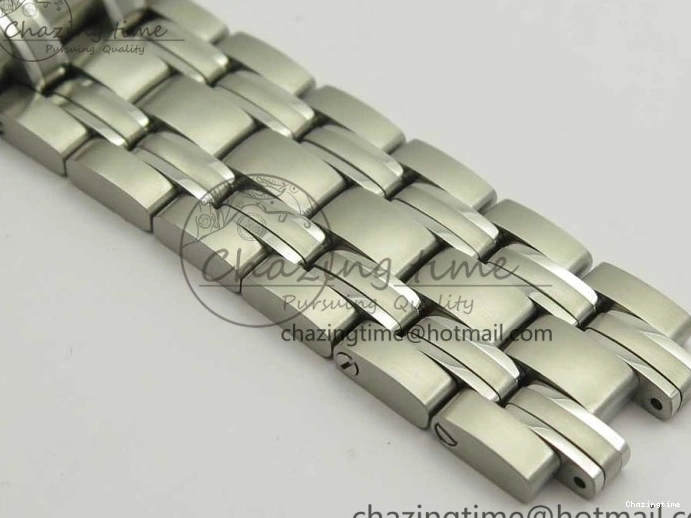 0227 HighQuality Seamaster 300M Chronometer SS Black OMF 1:1 Best Edition on SS Bracelet A2824 (Black Balance Wheel) V 7954